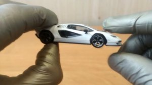 MINI GT Lamborghini Countach LPI 800-4 Bianco Siderale