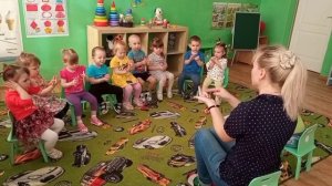 Пальчиковая гимнастика "На ладошку села кошка"