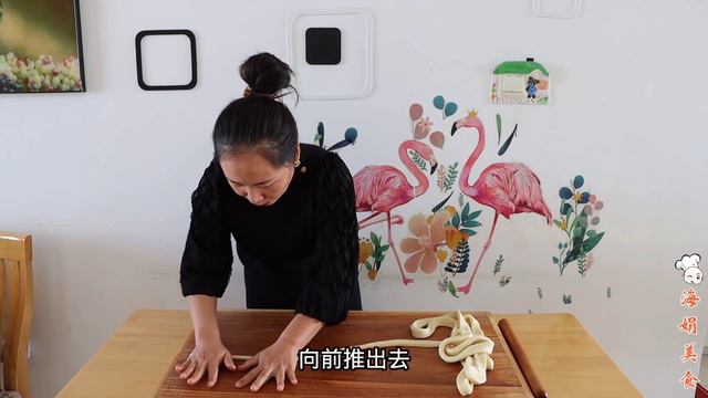 一碗面粉一碗水，教你做炸馓子，根根酥脆金黄，色彩明亮，咬一口嘎巴脆【海娟美食】