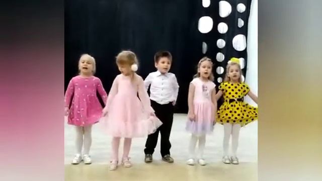 "Веселая песенка" А.Ермолов