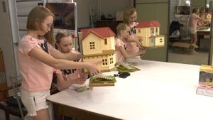 Sylvanian Families мы собираем Игровой набор Большой дом со светом