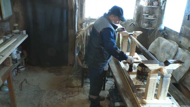 Лавку из сосны под старину, в деревенском стиле, делаю своими руками.Сборка, брашировка, покраска.