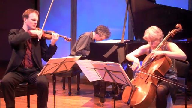 Ravel Trio in A minor, Passacaille:  Tres large смотреть онлайн