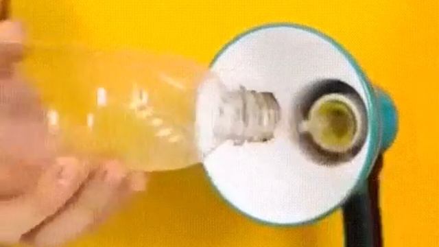 Извлекаем цоколь лопнувшей лампочки смотреть онлайн