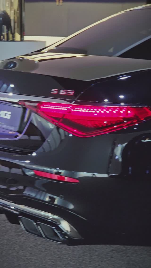 Mercedes-Benz W223 S63 AMG смотреть онлайн