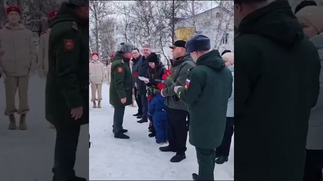 На фасаде школы Бугульмы появилась памятная доска погибшему земляку.
