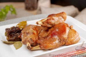 Нежное мясо с фруктовым дымком.
КРОЛИК С ЧЕРНОСЛИВОМ, В ВИНЕ