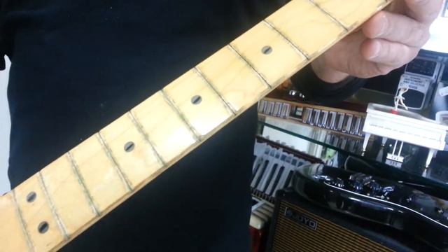 Cambio de trastes a Fender de los 60 смотреть онлайн