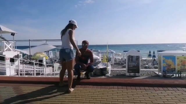 ЧЕЛОВЕК - ПАУК , ДЕВУШКИ , ЧЁРНОЕ МОРЕ ! С МОНТАЖОМ И БЕЗ ! смотреть онлайн