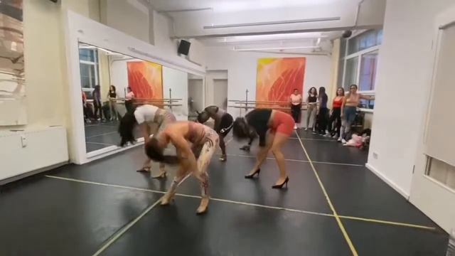 Bachata lady style смотреть онлайн