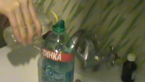 Светящаяся жидкость в домашних условиях\ ПОРАЗИТЕЛЬНО!!