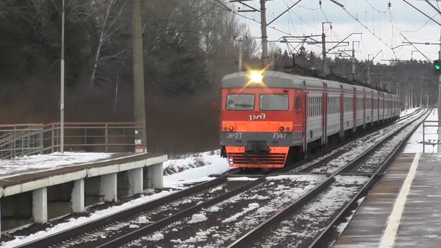 Электропоезд ЭР2Т-7147/7109 платформа Сушкинская