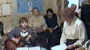 "Живописцы" (запись 1998 г.). Поёт Надежда Вдовкина и другие "островитяне" (члены клуба "Островок")