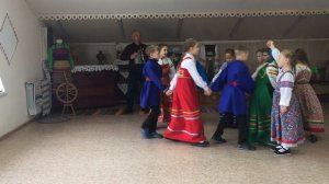 "Весняночки" (мл. группа). Песня " Как по улице Ванюша"