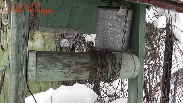 Вода в деревне зимой