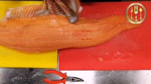 Как разделать лосося или сёмгу на стейки