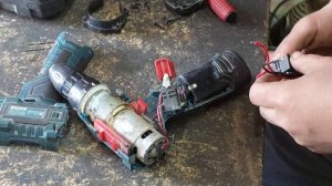 Замена кнопку на шуруповерт Алтека зделои сам очень просто