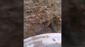 речная галька в колодце