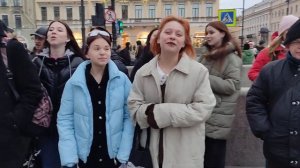 Супер хит, Градусы - Режиссер, на Думской выступает кавер группа Айдахо!)