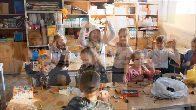 Дорогие преподаватели, Поздравляем Вас с Днем Учителя! смотреть онлайн