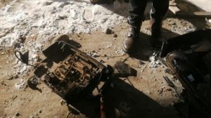 Разбили старый телевизор и монитор от компа.