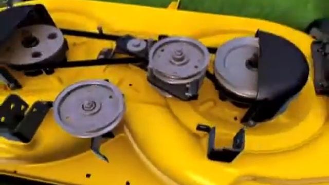 Садовые тракторы с боковым выбросом Cub Cadet серии 1000