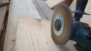 Как сделать потолочные фальшбалки из массива дерева?