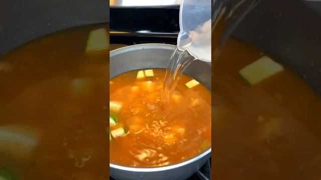 The most delicious Minestrone soup! смотреть онлайн
