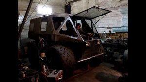 Бортоповоротный вездеход