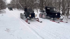 Автомобиль 1910 года, переделанный под снегоходную технику