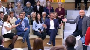 Шлюшка-Шейнин полностью разоблачается с точки зрения своей манеры ведения передачи.