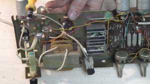Разборка электрофона Россия-323. С паршивой овцы хоть шерсти клок.