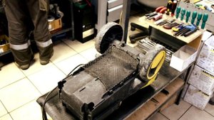 Ремонт и обслуживание бытовой техники Karcher: Замена конденсатора 40ЕF K720 в мойке класса K 5