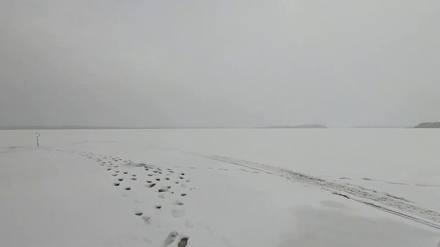 Рыбалка в Латгалии, озеро Рушону. смотреть онлайн