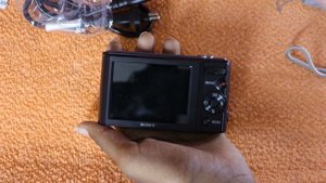 Unboxing Sony cybershot w810 camera