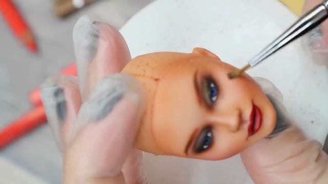 NIKKIE TUTORIALS DOLL OUT OF BARBIE FASHIONISTA / DOLL MAKEOVER / REAL TATTOO's / COMPLETE TUTORIAL
