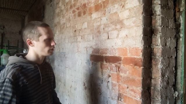 Зачистка кирпича без пескоструя, усиление балок. смотреть онлайн