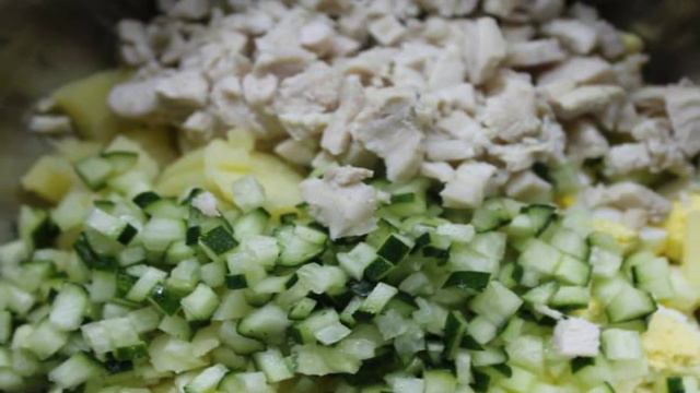 Мясная окрошка на сметане с майонезом