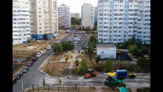 Укладка асфальта во дворе