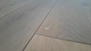 Удаление пятин двухкомпанентного клея с паркета.