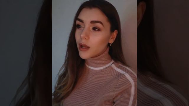 В ее айфоне, год как нет пароля | Автор стихотворения: Martina Makeeva смотреть онлайн