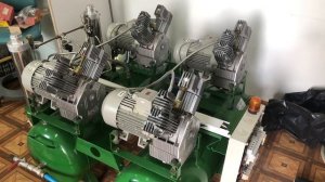 Работа компрессорной станции DK50 4*2v/200/M.
