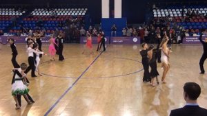 В класс Юниоры 2+1 1/2 финала латина