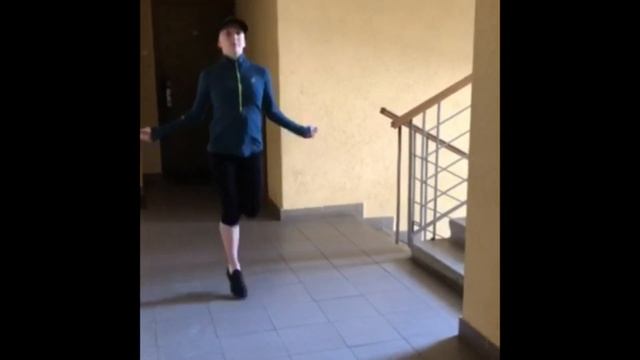 Комплекс стрибків на скакалці смотреть онлайн