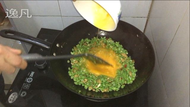 四季豆炒蛋加了一点萝卜干味道就改变了！味道变得多元化