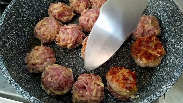 Беру ФАРШ, КАРТОФЕЛЬ, ЛУКОВИЦУ и готовлю вкуснейший УЖИН # рецепты #котлеты #тефтелирецепт