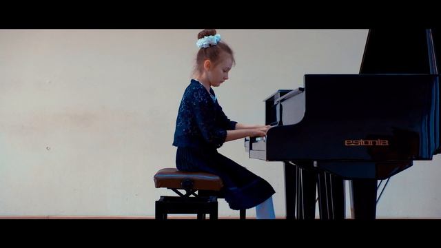 Исполняет Кошевая Анастасия - Матрешка смотреть онлайн