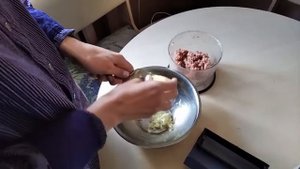 Как лечить и кормить сороку: меню и уколы (4 день дома)