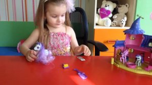 Пони лошадка с бусинками.Видео распаковка и обзор пони игрушка.