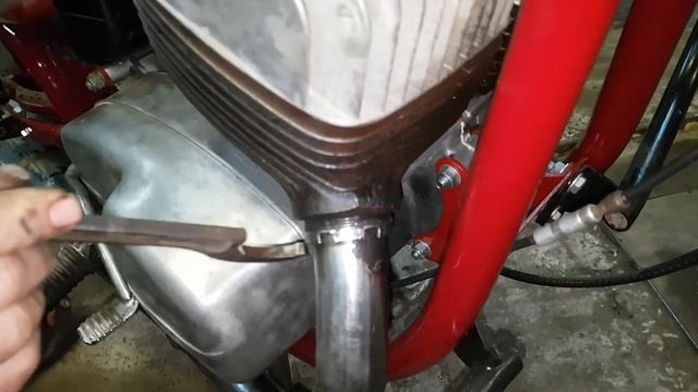 Замена поршневой на Яве 634 ПЕРВЫЙ ЗАПУСК! Jawa 350 634 смотреть онлайн